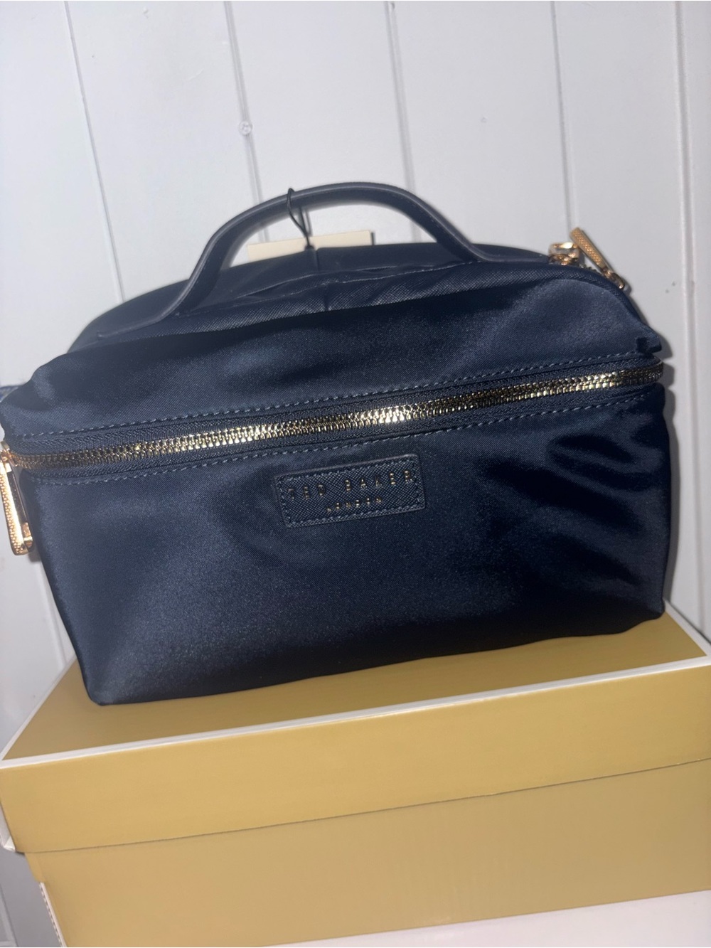 Ted baker Blue navy cosmetic case 10in x6in NWT - Picture 3 of 7